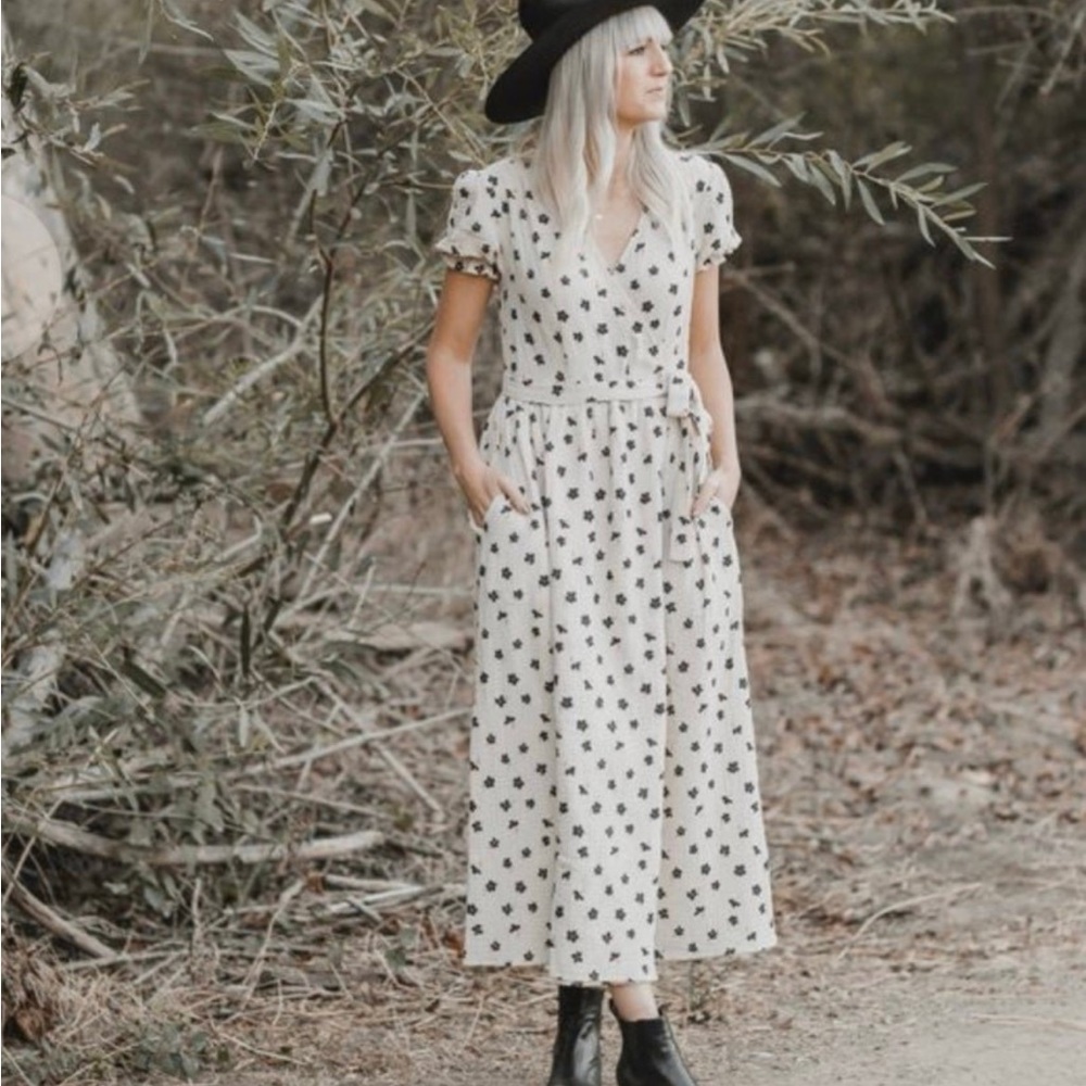 Rylee and Cru women’s dress in winter floral